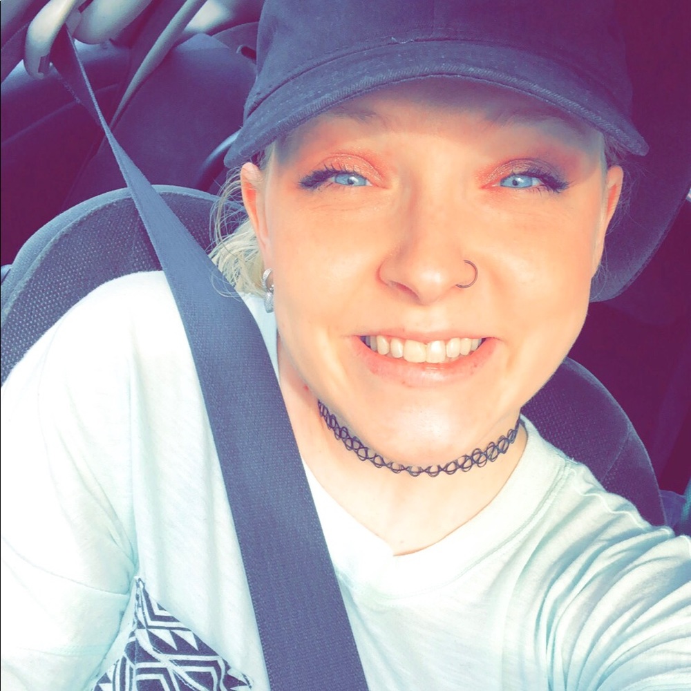 Meet your Posher, Brittney